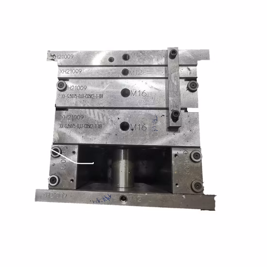 Fabrication de moules en plastique par injection Prototypage rapide Pièces de rechange automobiles Service de moulage par injection Service d'impression 3D